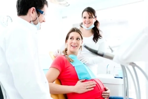 آیا میتوان همزمان با ارتودنسی، برای بارداری اقدام کرد؟