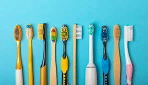 چرا انتخاب مسواک مناسب این‌قدر مهم است؟